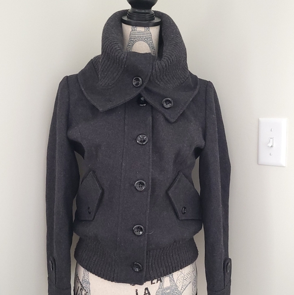 Grey DKNY Jeans Statement Cropped Wool Jacket w/ Oversized Knit Collar & Hem - Picture 9 of 10